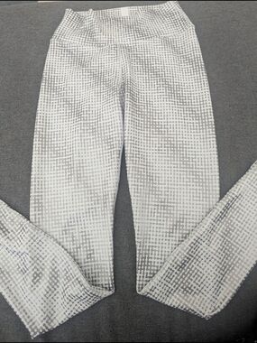 Peloton Show Up Silver Foil Leggings